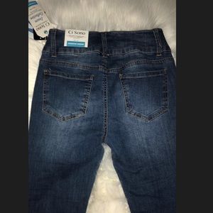 Fashion Nova jeans